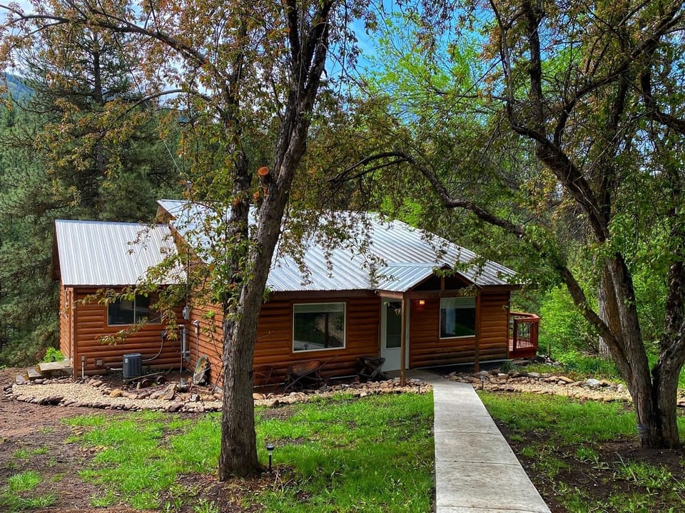Historic Miner`s Cabin on the Southfork Payette