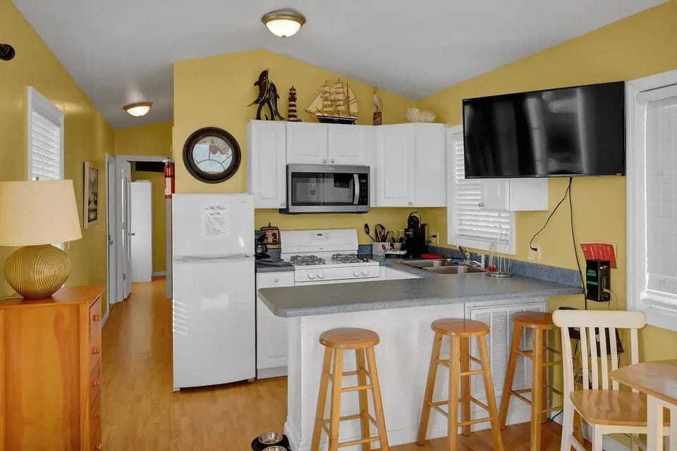 Equipped Kitchen