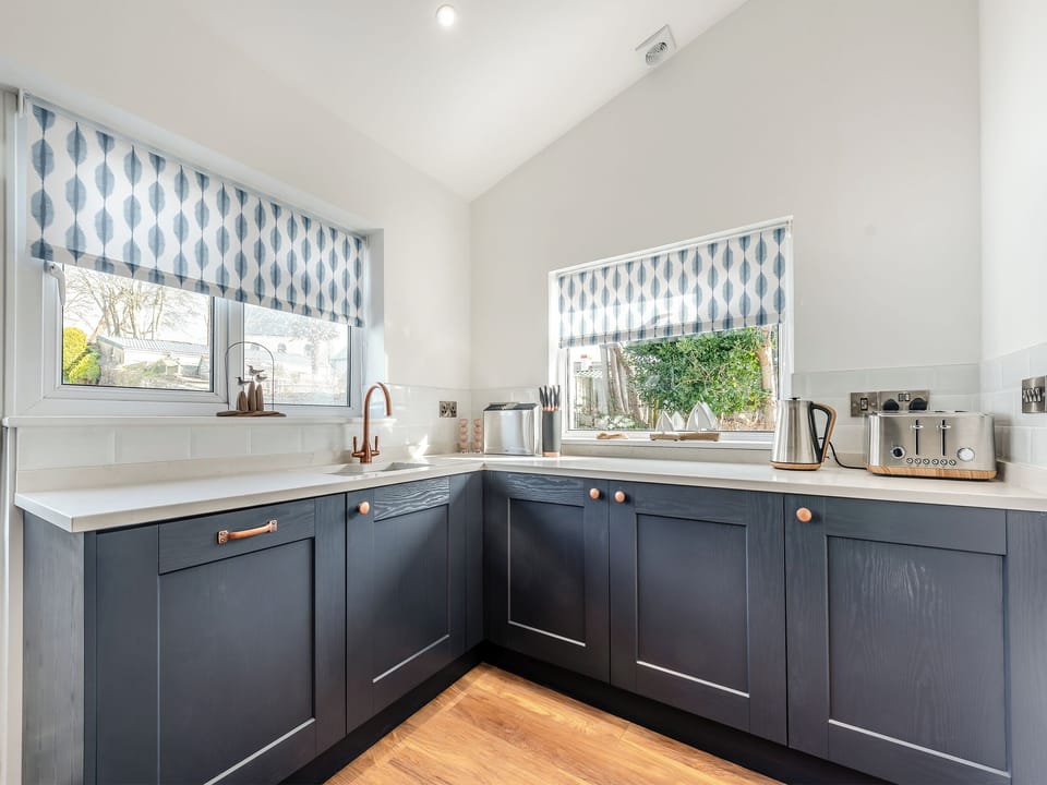 Kitchen | Beachy View - Harbour Heights, Saundersfoot