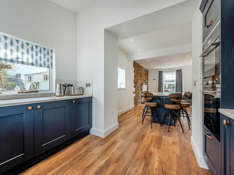 Kitchen | Beachy View - Harbour Heights, Saundersfoot