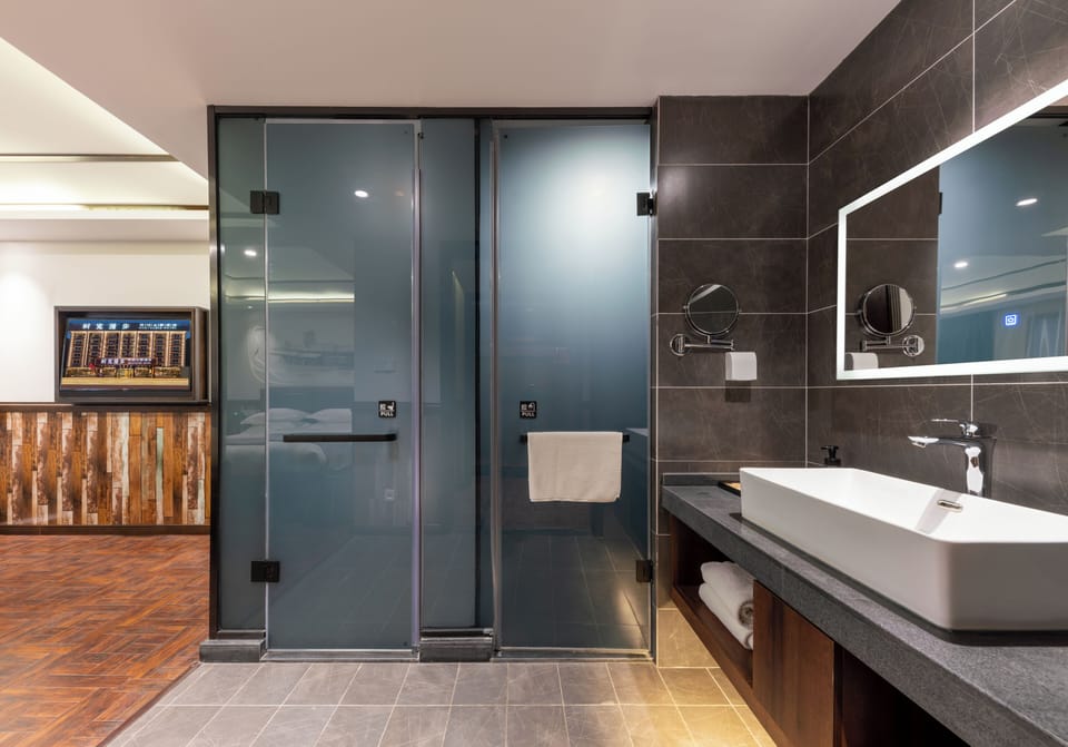 Executive Room | In-room dining