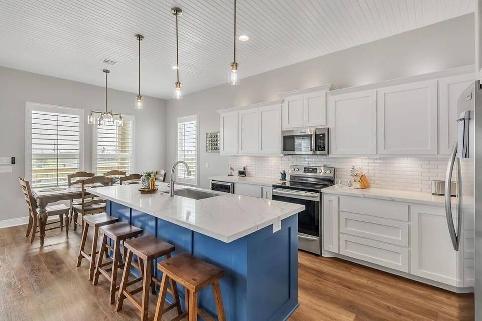 House, 3 Bedrooms | Private kitchen | Fridge, oven, coffee/tea maker, toaster