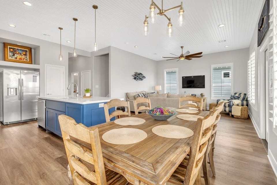 House, 3 Bedrooms | Dining
