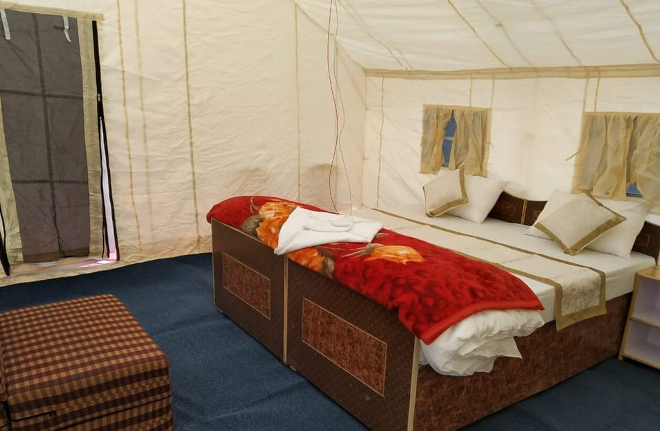 Deluxe Tent | Bed sheets