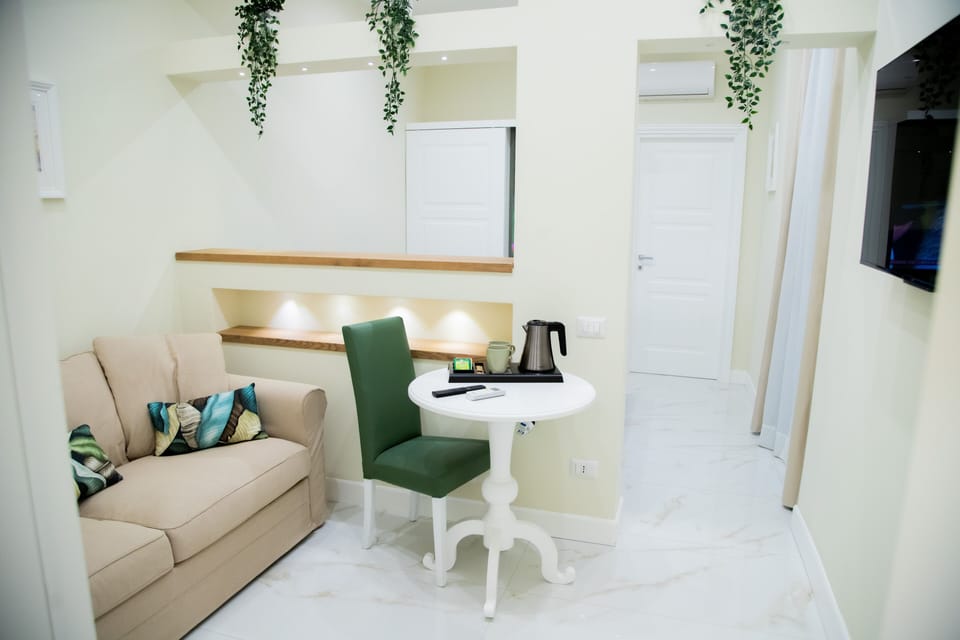 Junior Suite | Living area