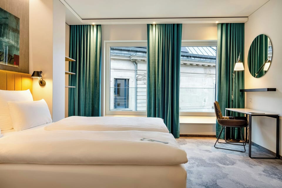 Egyptian cotton sheets, premium bedding, in-room safe, desk