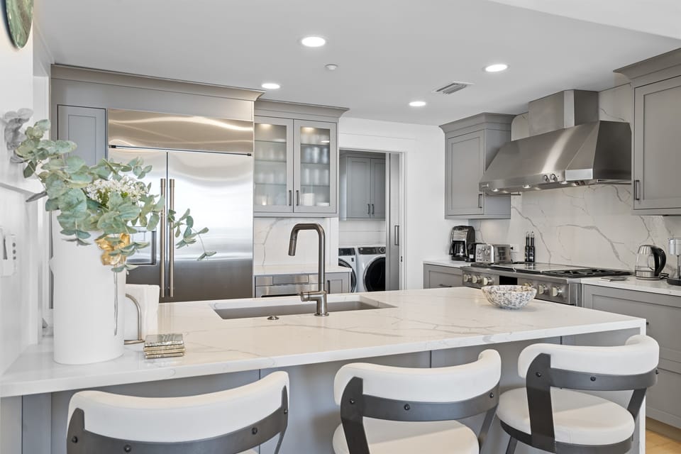 Kitchen with Gulf Front Views
