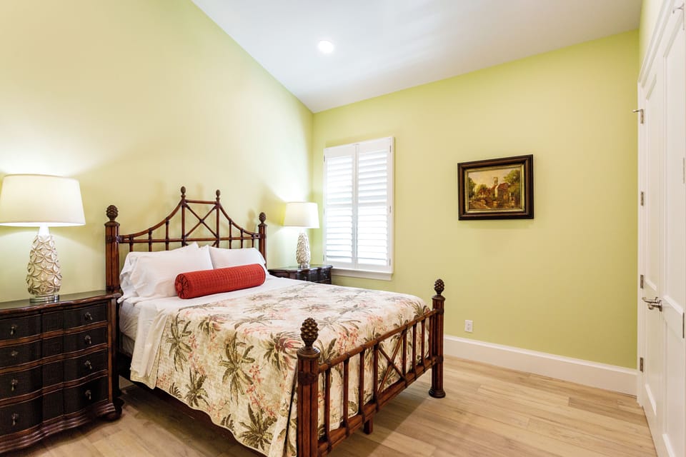 Comfort House, 4 Bedrooms, Kitchen, Pool View | 4 bedrooms, iron/ironing board, WiFi (free), bed sheets