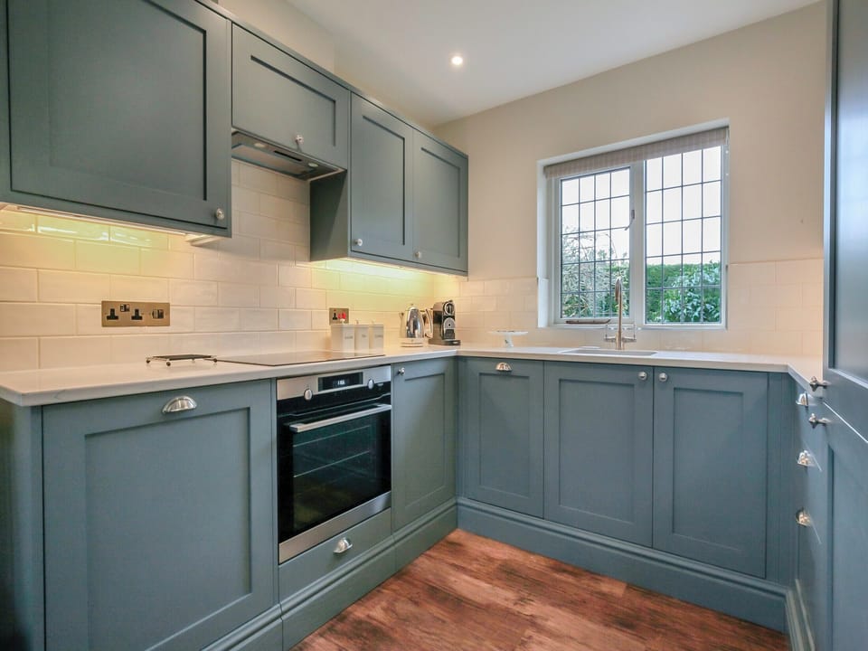 Kitchen/diner | Keeds Cottage - Keeds Cottage and Keeds Barn, Pulborough