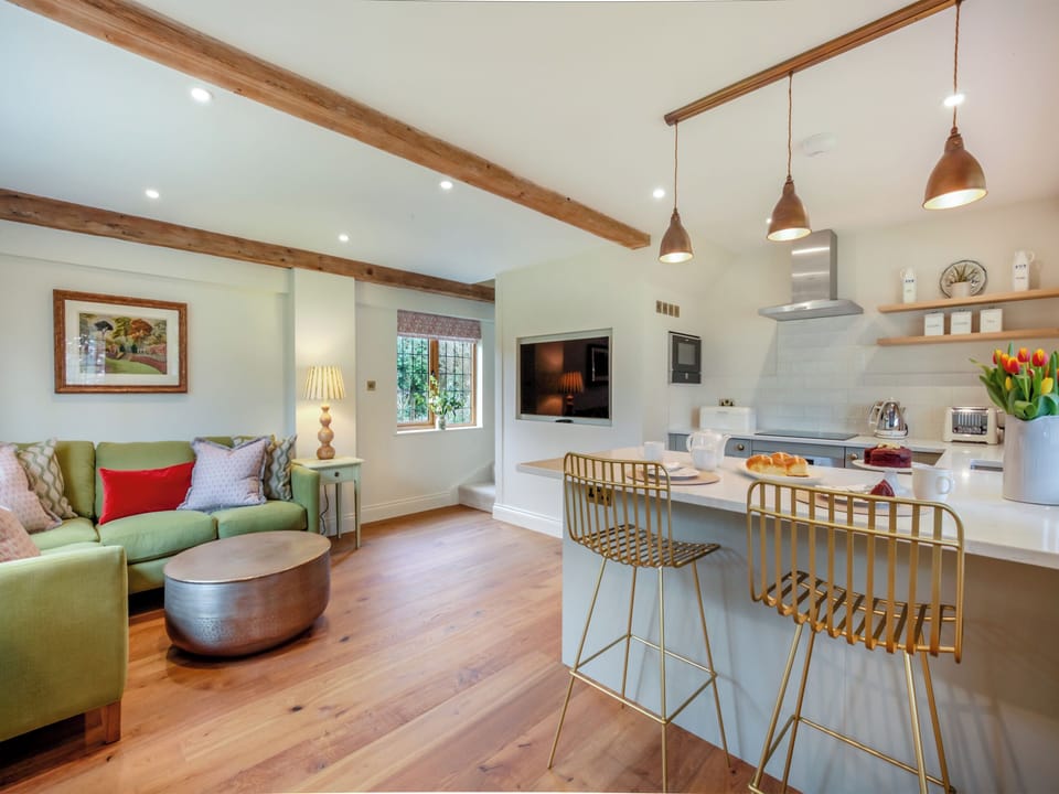 Open plan living space | Keeds Barn - Keeds Cottage and Keeds Barn, Pulborough