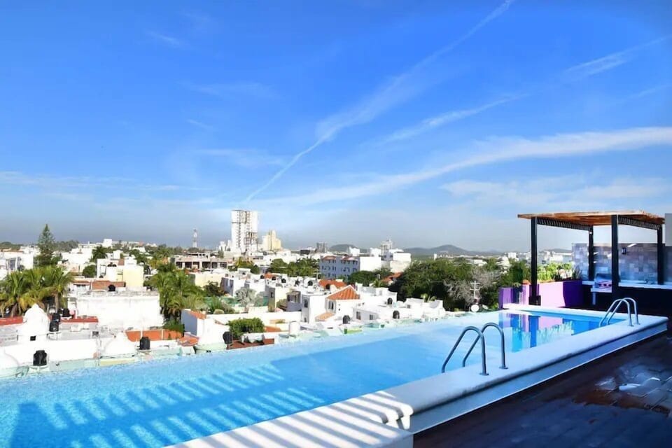 Classic Condo | Terrace/patio