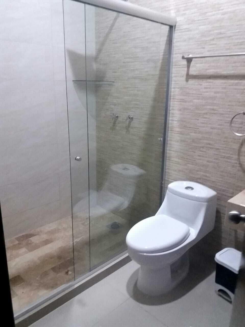 Economy Apartment | Bathroom | Shower