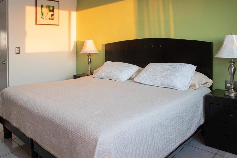 Classic Condo | 1 bedroom, free WiFi, bed sheets