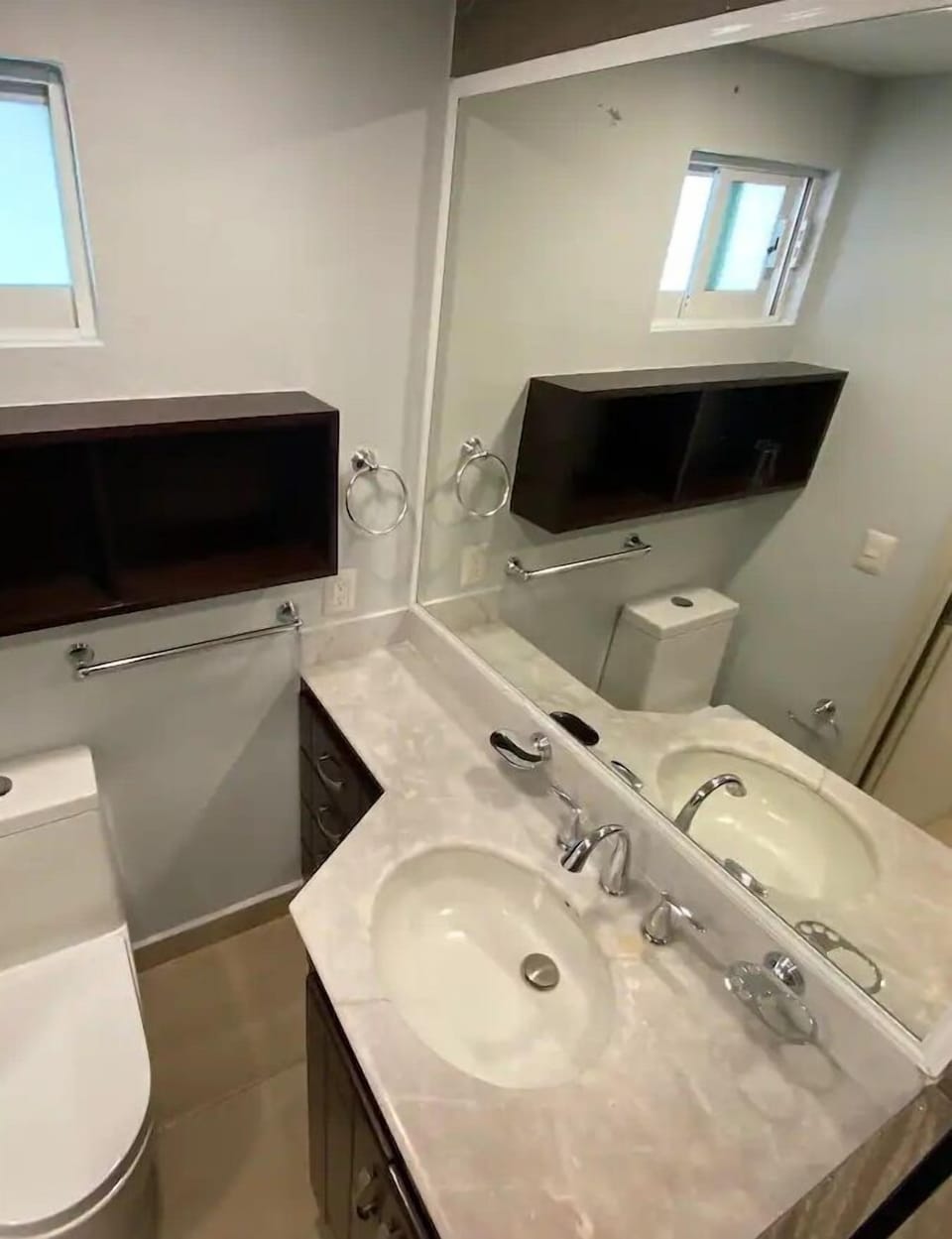 Classic Condo | Bathroom