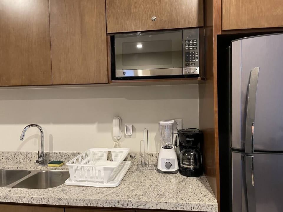 Family Condo | Private kitchen | Cookware/dishes/utensils