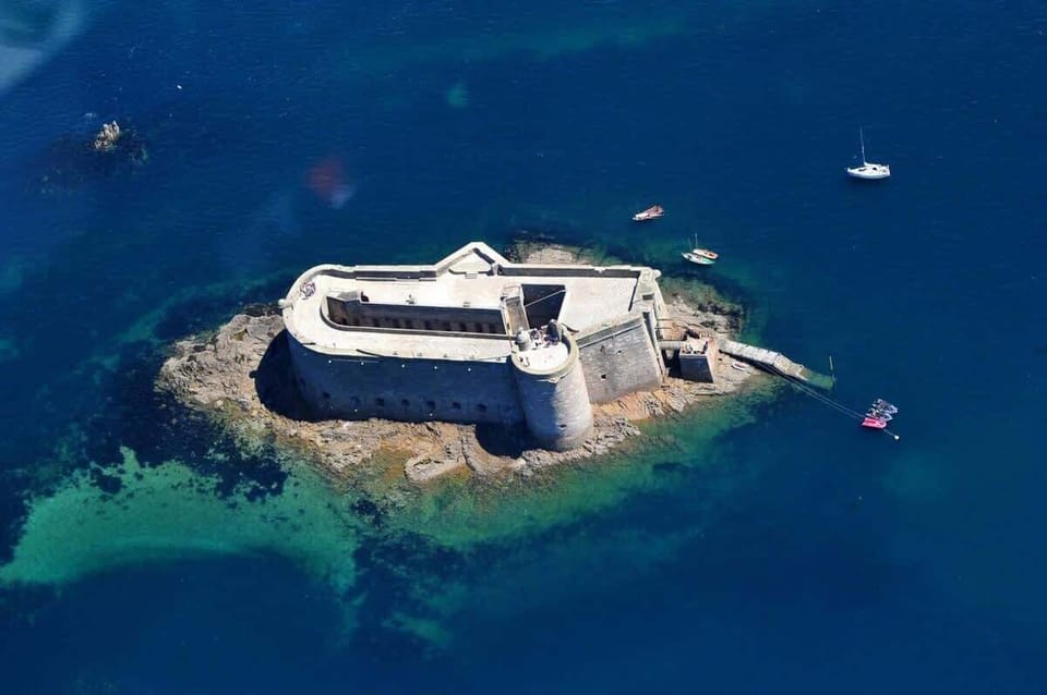 Chateau du Taureau_0 (1).jpg