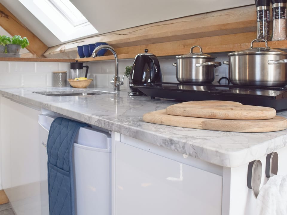 Kitchen area | Shepherd&rsquo;s Loft, Ewelme