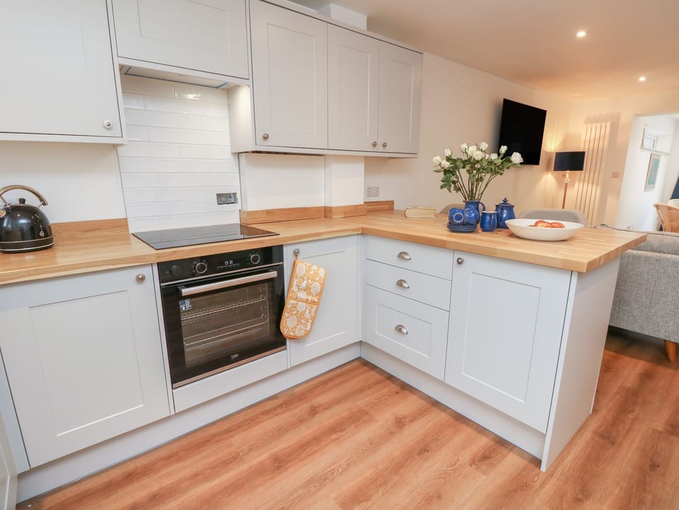 Fridge, dishwasher, electric kettle, toaster