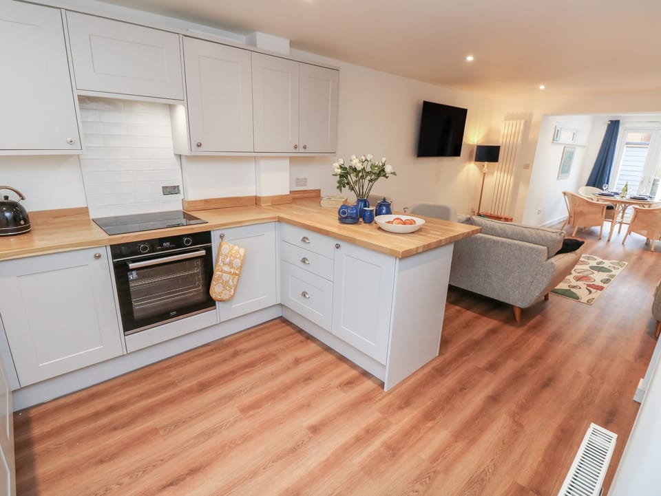 Fridge, dishwasher, electric kettle, toaster