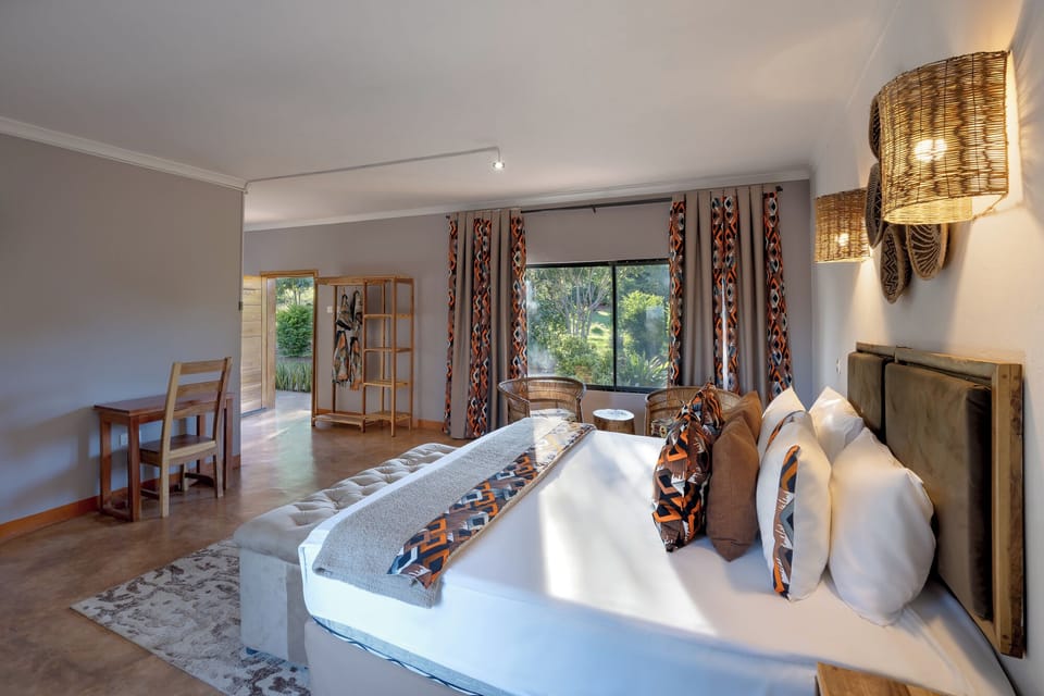 Classic Double Room, 1 Bedroom | In-room safe, desk, laptop workspace, bed sheets