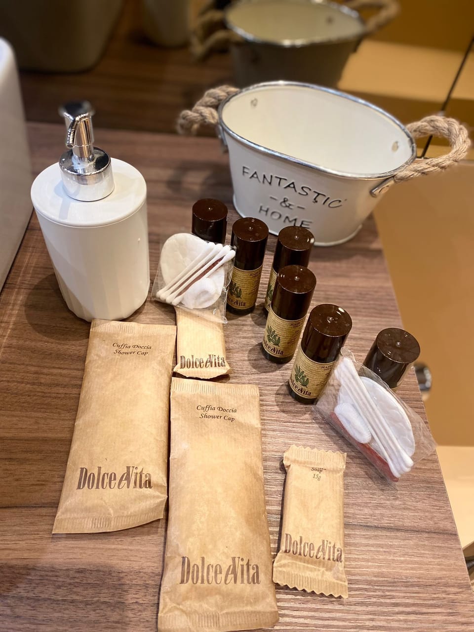 Bathroom amenities