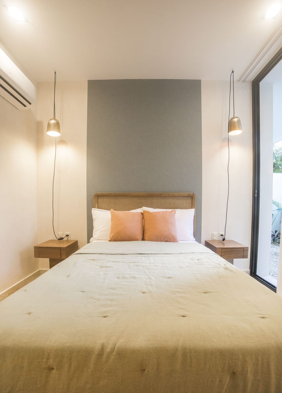 Deluxe Apartment | 2 bedrooms, in-room safe, iron/ironing board, free WiFi