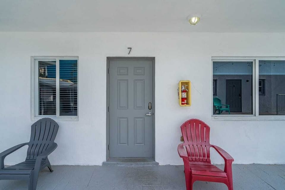 Kick back outside your private unit with comfy seating and easy access. This ground-level Airbnb is ideal for beachgoers and road trippers looking for a relaxed stay.

