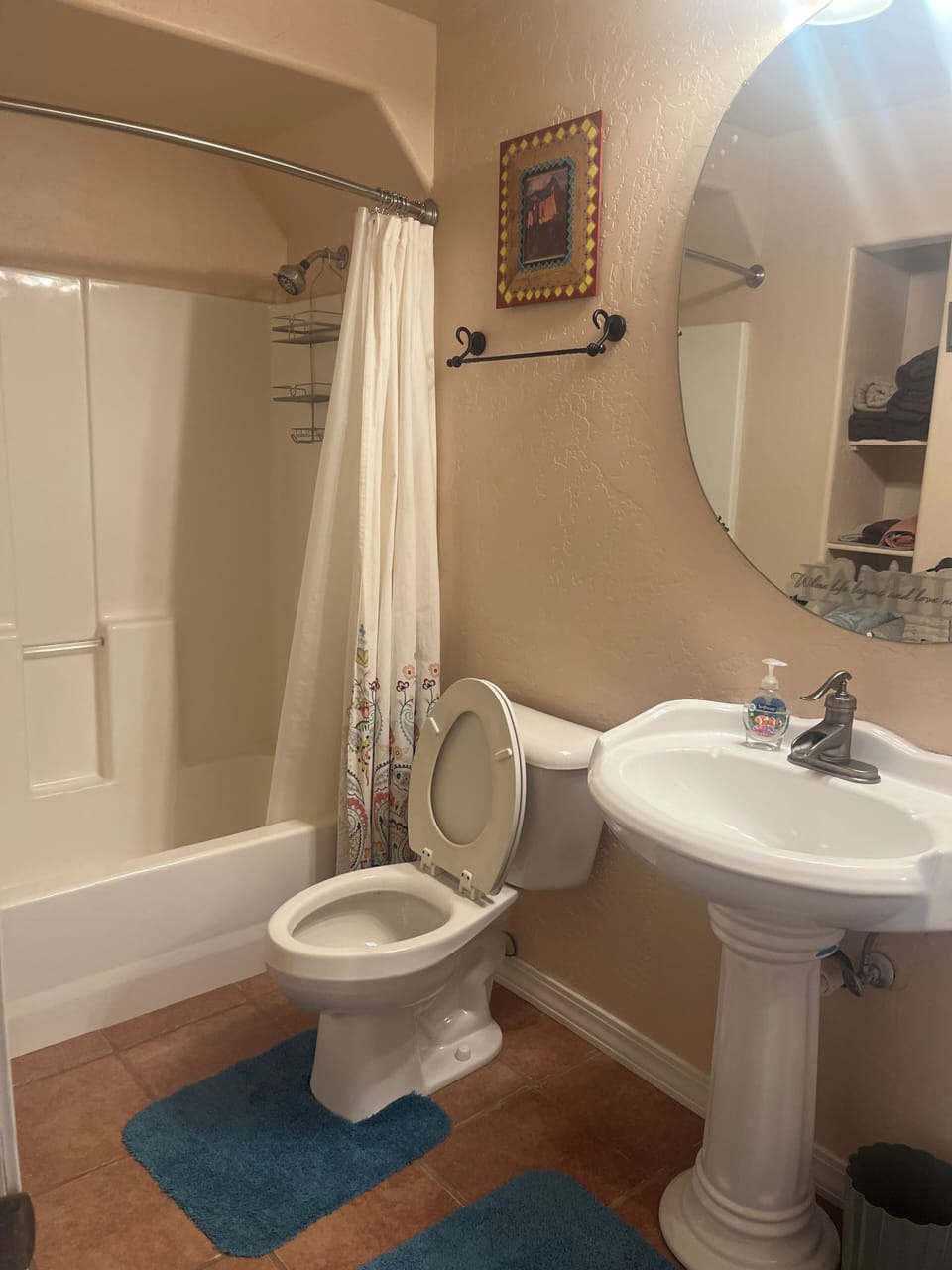 Full bath off Master bedroom