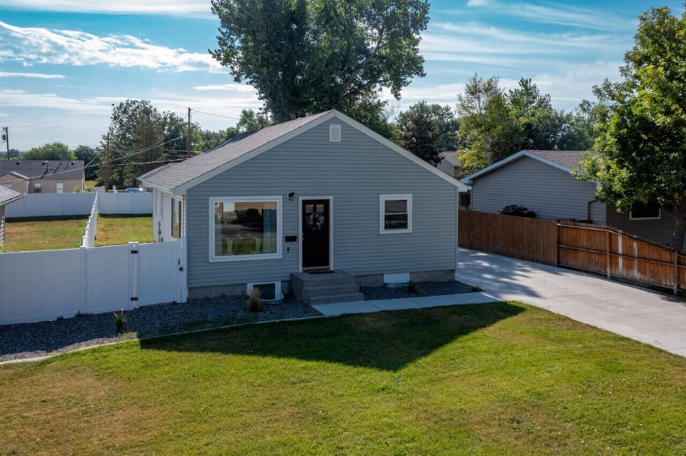 Street view - large driveway
