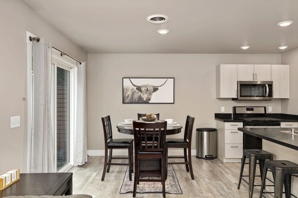 Main level - formal dining