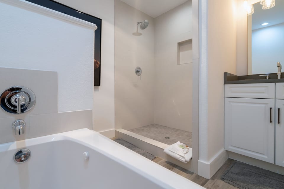 Studio | Bathroom | Towels, shampoo