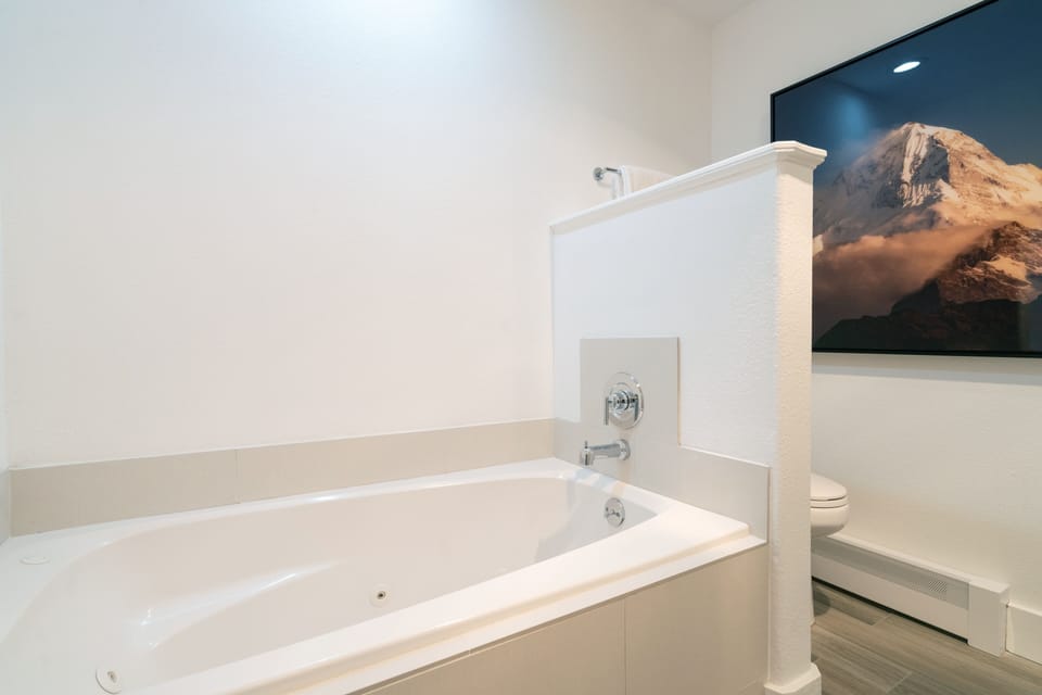 Studio | Bathroom | Towels, shampoo
