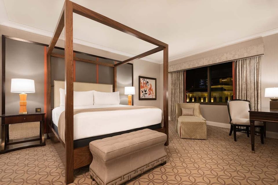 1 King Bed
