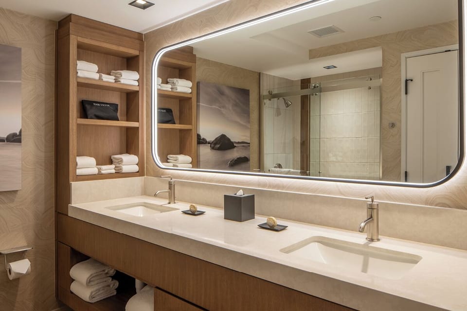 Hair dryer, towels