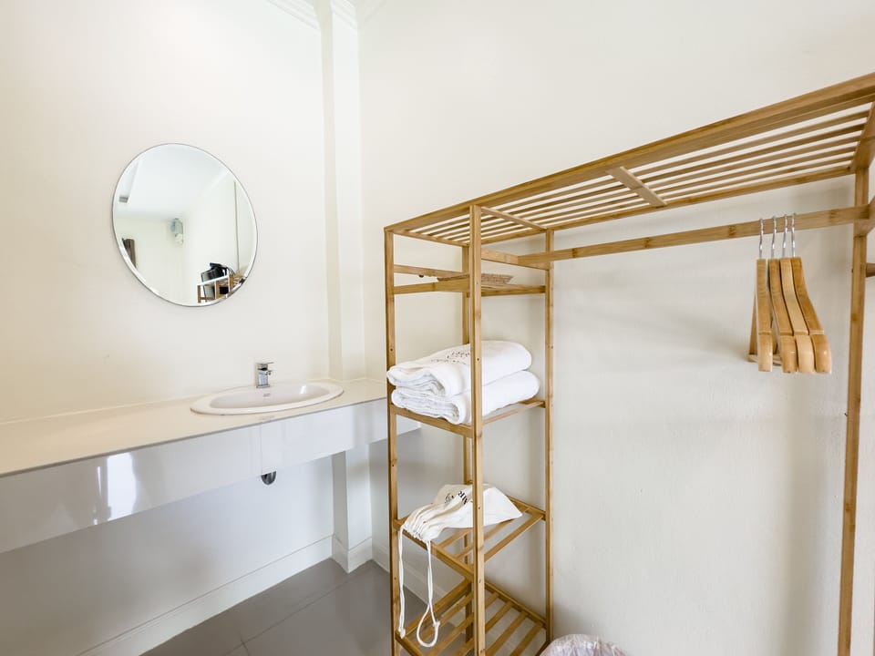 Superior Room | 1 bedroom, WiFi (free), bed sheets