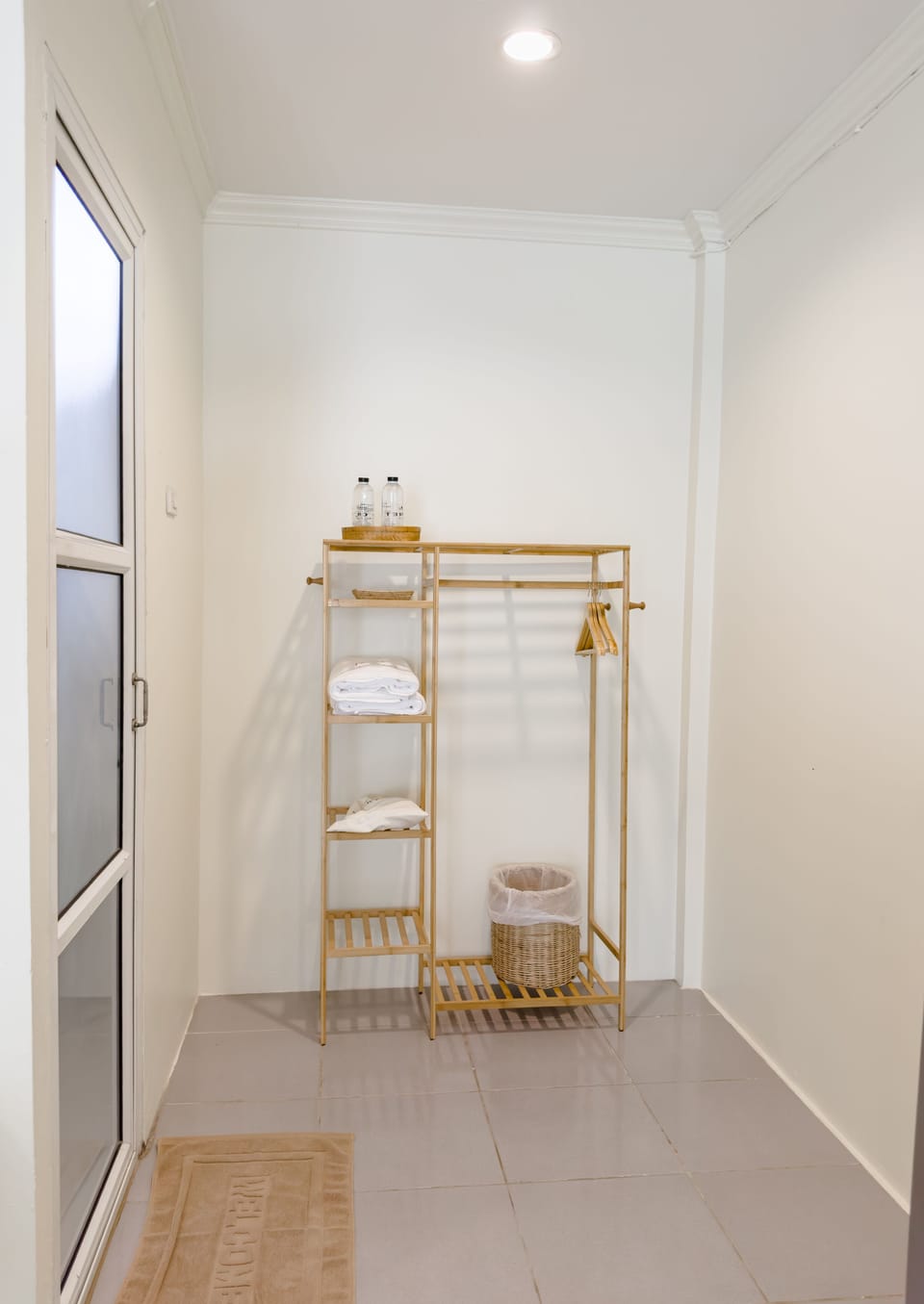 Deluxe Room | 1 bedroom, WiFi (free), bed sheets