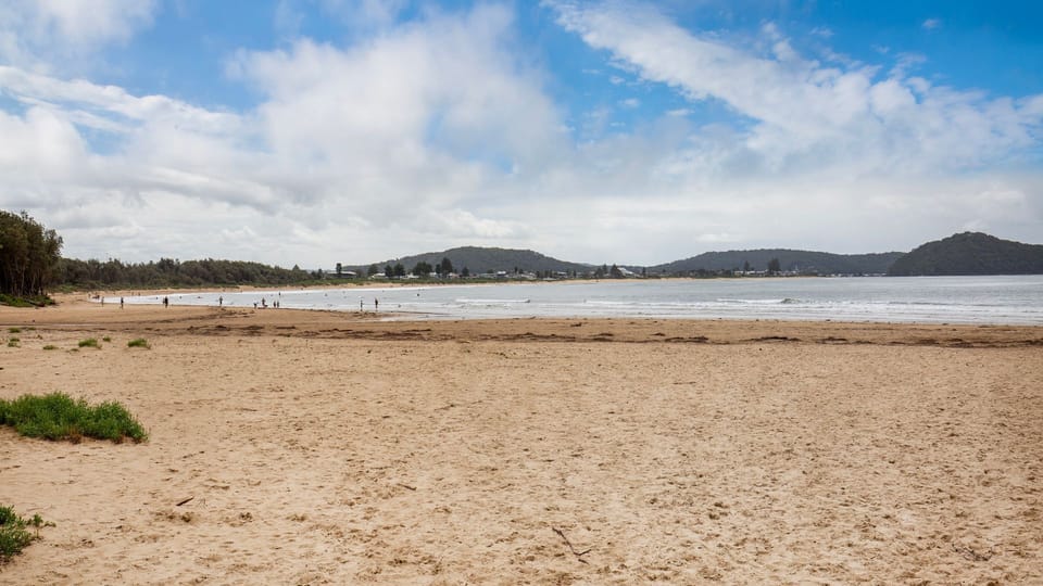Amazing beach only a few minutes walk away, Easy access to an amazing surf beach for surfing