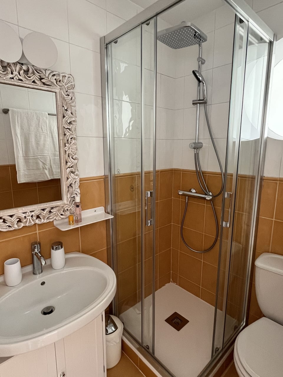 Endless Summer Bathroom 3

