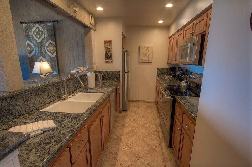 Condo, 5 Bedrooms | Private kitchen | Coffee/tea maker, fridge, toaster