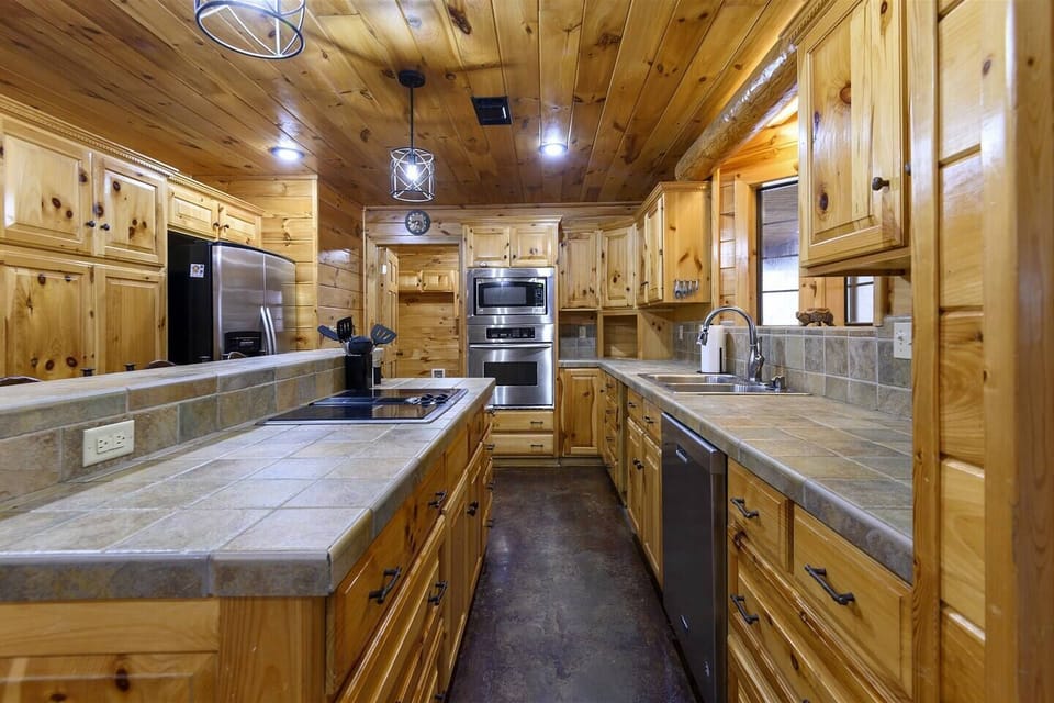 Fully stocked kitchen for the entire group