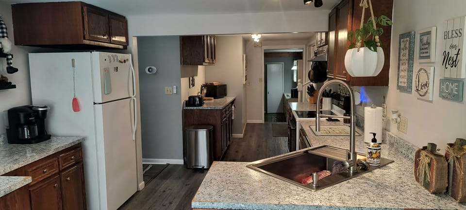 Kitchen 1