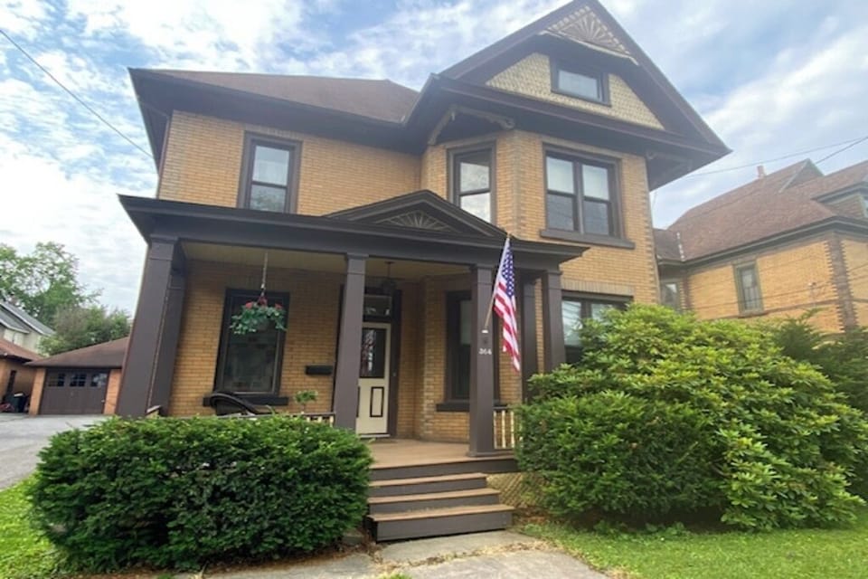 The Crescentia House (Whole-House Option).  Walk to everything!  
