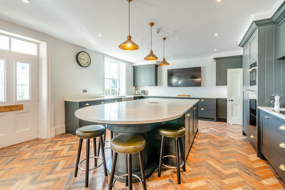 Fridge, dishwasher, electric kettle, toaster
