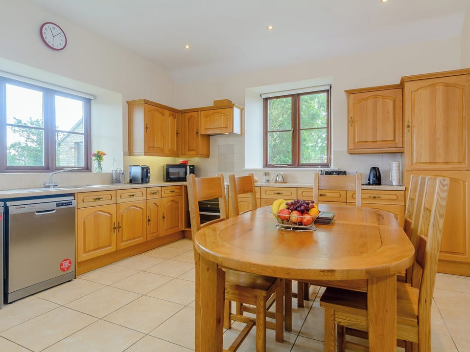 Fully appointed fitted kitchen with dining area | Mulberry Cottage, North Wooton, near Wells