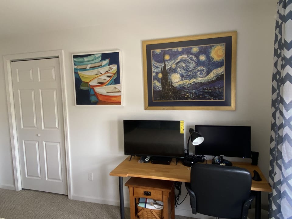 Primary Bedroom/office space 