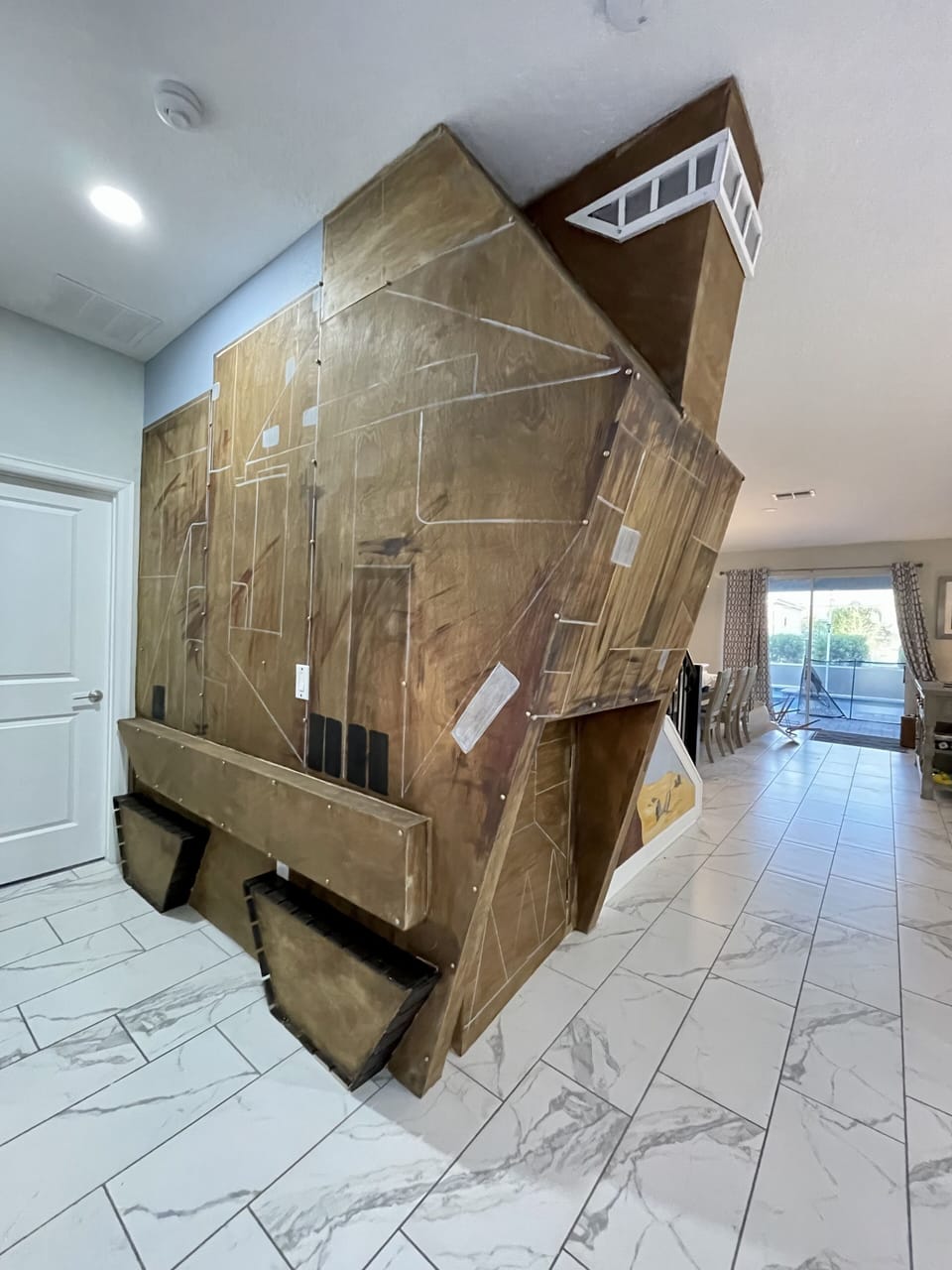 Interactive Jawa Sand Crawler play room (1)