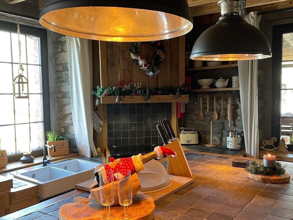 House | Dining