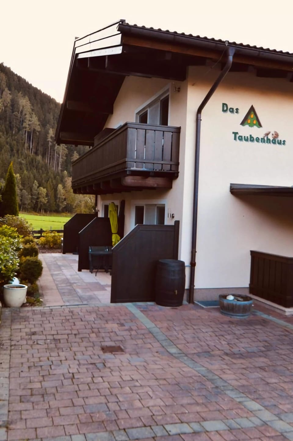 House | Balcony