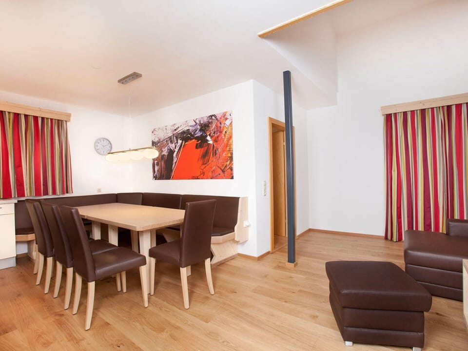Apartment | Dining