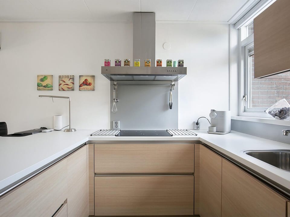 House | Private kitchen | Microwave, electric kettle, highchair